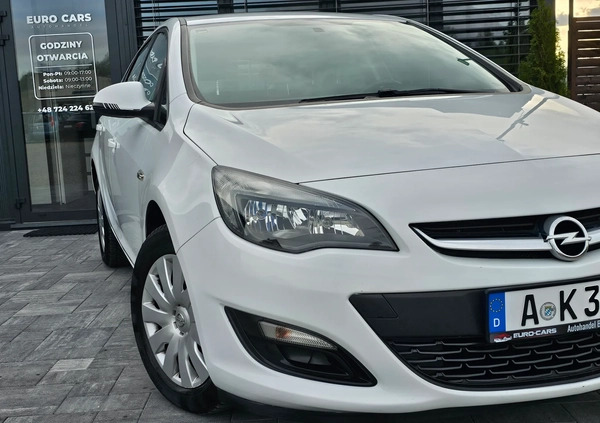 Opel Astra cena 35900 przebieg: 120000, rok produkcji 2015 z Brzozów małe 781